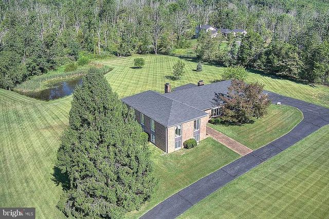 48 FIDDLERS CREEK RD, Titusville, NJ 08560