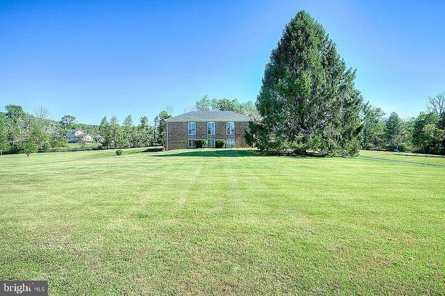 48 FIDDLERS CREEK RD, Titusville, NJ 08560