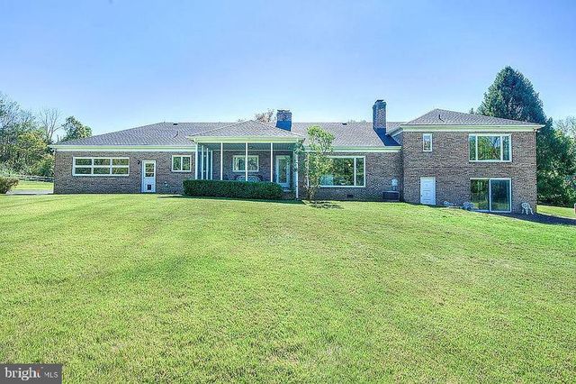 48 FIDDLERS CREEK RD, Titusville, NJ 08560