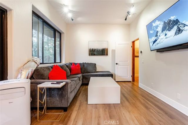 24656 Bernard, Crestline, CA 92325