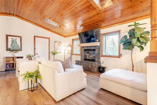 24656 Bernard, Crestline, CA 92325