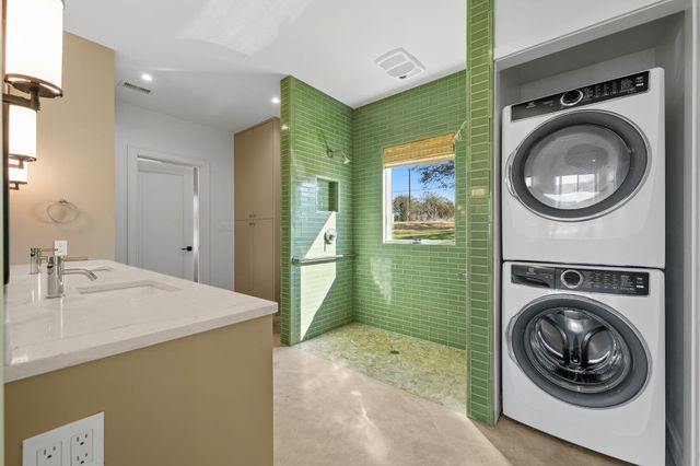 24423 Pedernales DR, Spicewood, TX 78669