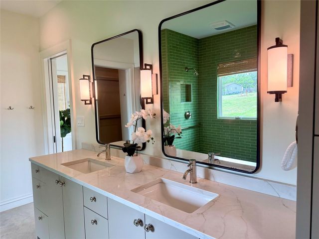 24423 Pedernales DR, Spicewood, TX 78669