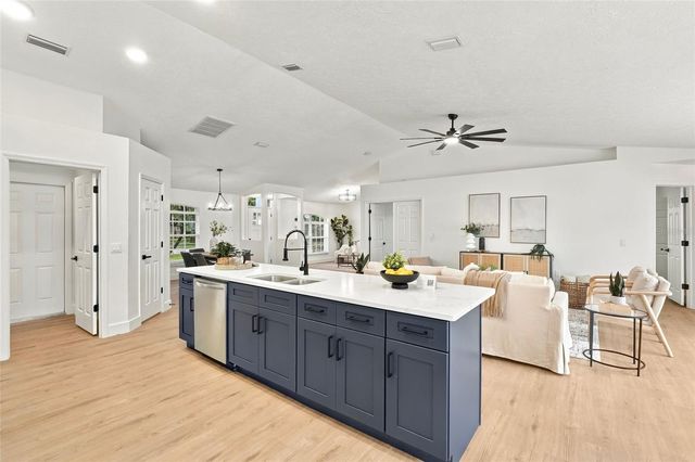 4410 KENDAL COURT, Valrico, FL 33596