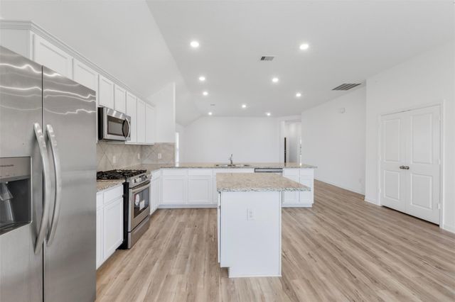 3319 Meadknoll Lane, Richmond, TX 77406