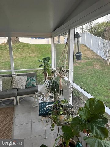 215 RADSTOCK RD, Catonsville, MD 21228