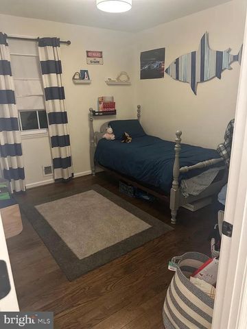 215 RADSTOCK RD, Catonsville, MD 21228