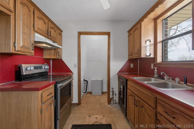 5255 N 430 Road, Pryor, OK 74361