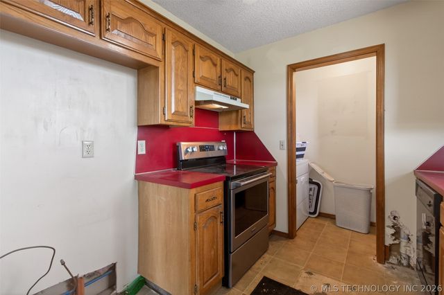 5255 N 430 Road, Pryor, OK 74361