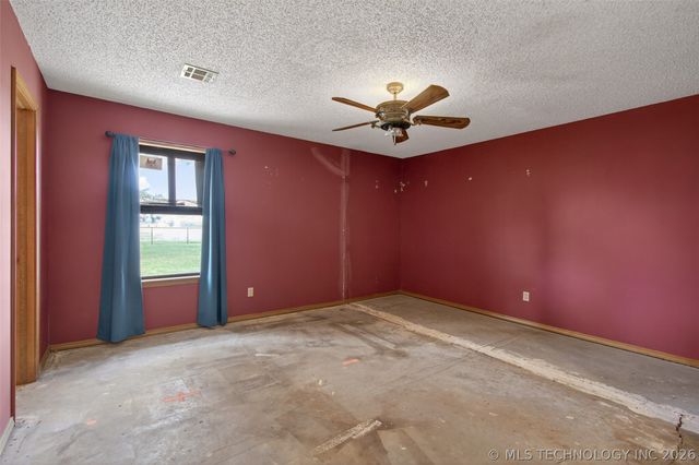 5255 N 430 Road, Pryor, OK 74361