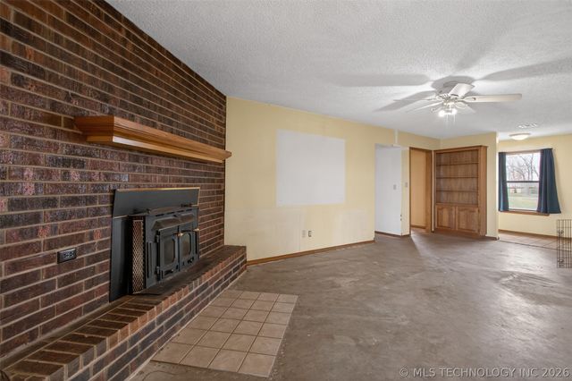 5255 N 430 Road, Pryor, OK 74361