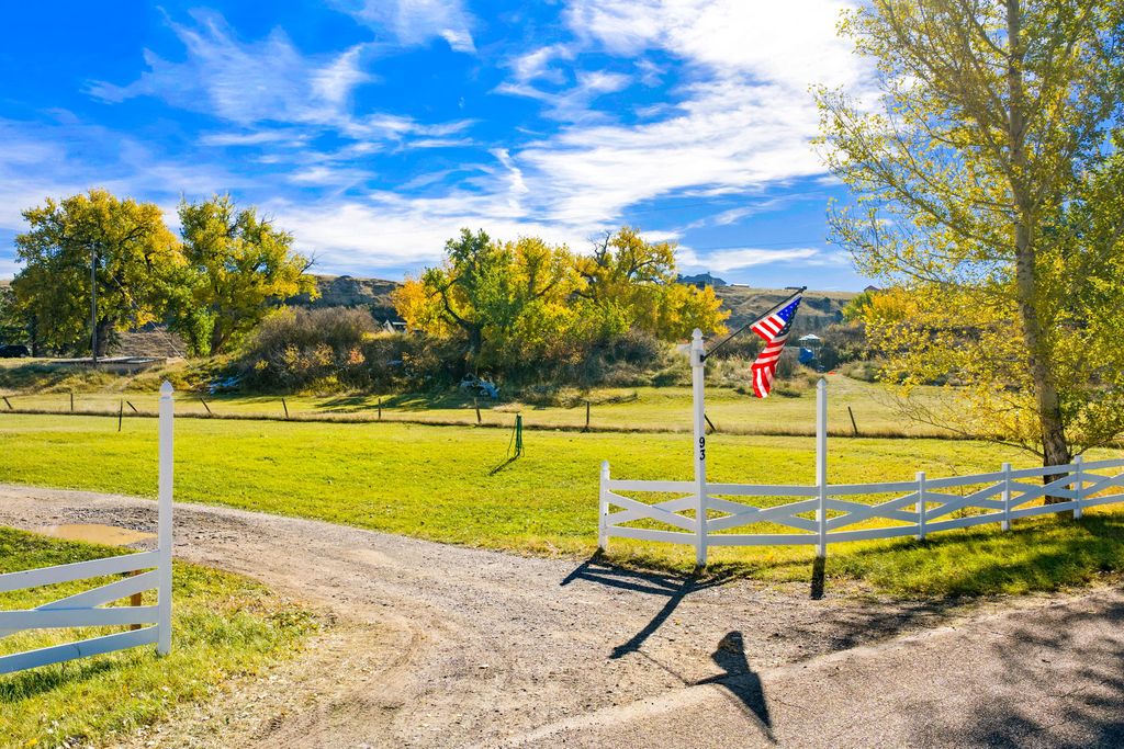 93 Woodland Estates Road, Great Falls, MT 59404 photo 2