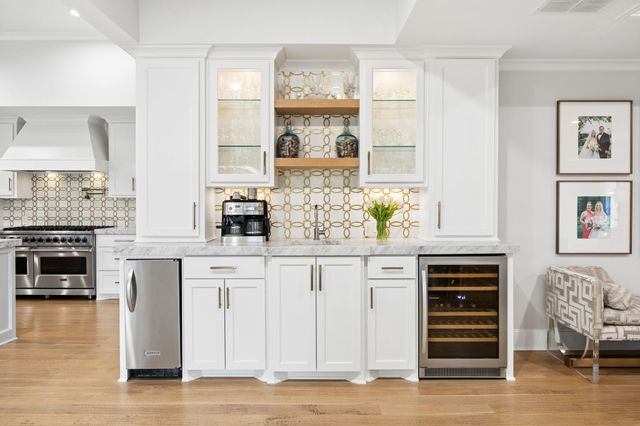 4630 S Lindhurst Avenue, Dallas, TX 75229