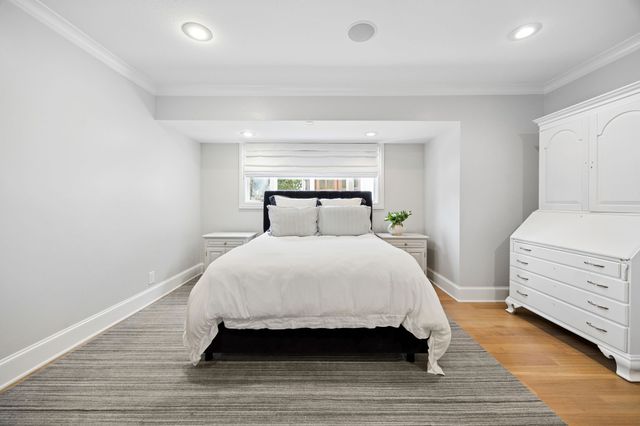 4630 S Lindhurst Avenue, Dallas, TX 75229