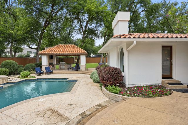 4630 S Lindhurst Avenue, Dallas, TX 75229