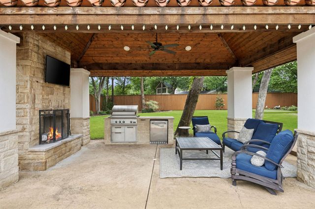 4630 S Lindhurst Avenue, Dallas, TX 75229