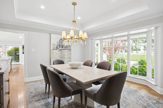 4630 S Lindhurst Avenue, Dallas, TX 75229