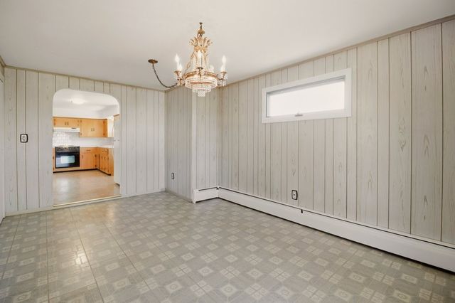 55 Mixter Street, Middletown, RI 02842