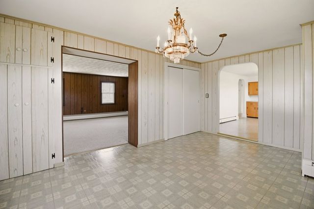 55 Mixter Street, Middletown, RI 02842
