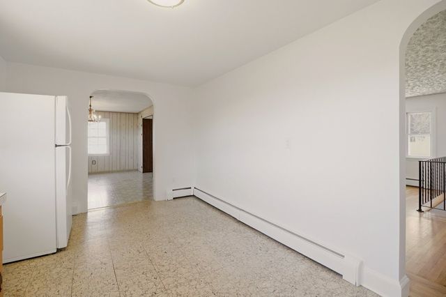 55 Mixter Street, Middletown, RI 02842