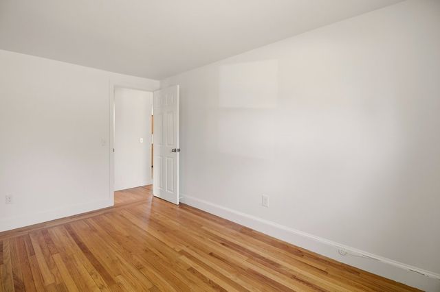 55 Mixter Street, Middletown, RI 02842