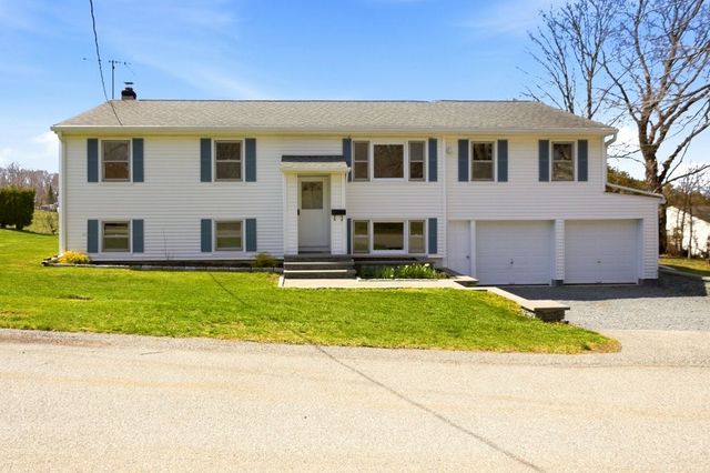 55 Mixter Street, Middletown, RI 02842