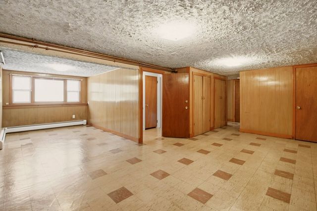 55 Mixter Street, Middletown, RI 02842