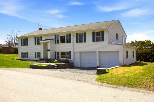 55 Mixter Street, Middletown, RI 02842