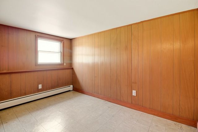 55 Mixter Street, Middletown, RI 02842