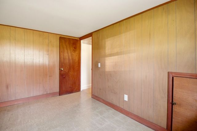 55 Mixter Street, Middletown, RI 02842