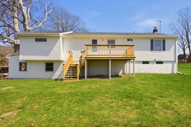 55 Mixter Street, Middletown, RI 02842