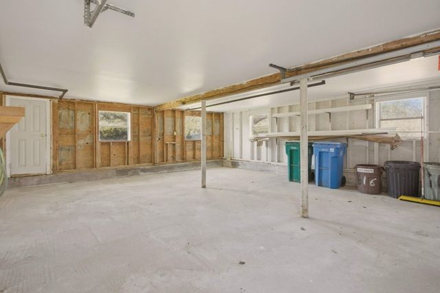 55 Mixter Street, Middletown, RI 02842