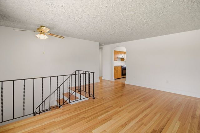 55 Mixter Street, Middletown, RI 02842