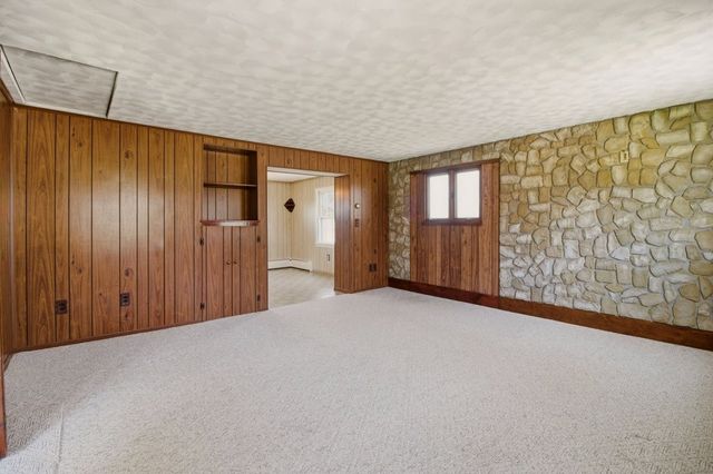 55 Mixter Street, Middletown, RI 02842