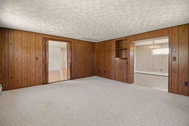 55 Mixter Street, Middletown, RI 02842