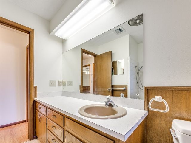 7600 NW 27th Street, Bethany, OK 73008