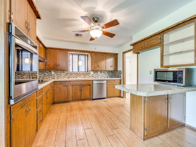 7600 NW 27th Street, Bethany, OK 73008