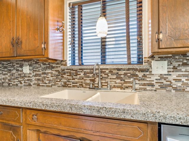 7600 NW 27th Street, Bethany, OK 73008
