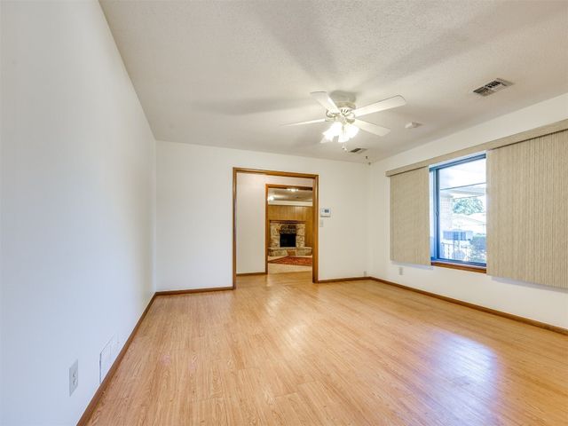 7600 NW 27th Street, Bethany, OK 73008