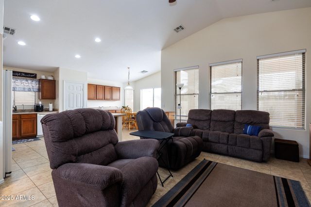 1537 E GABRILLA Drive, Casa Grande, AZ 85122