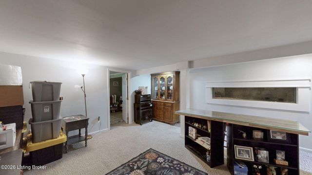 8504 Cotswold Dr, Louisville, KY 40258