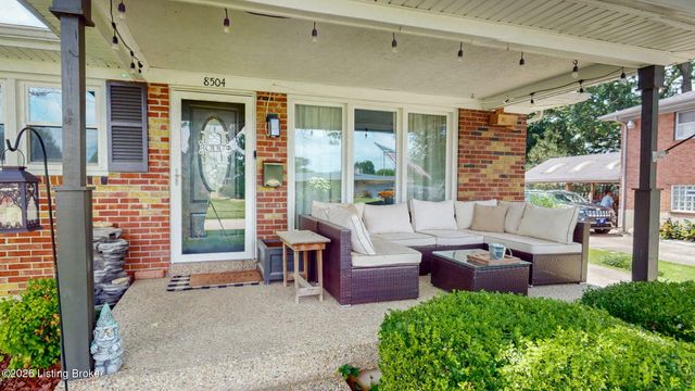 8504 Cotswold Dr, Louisville, KY 40258