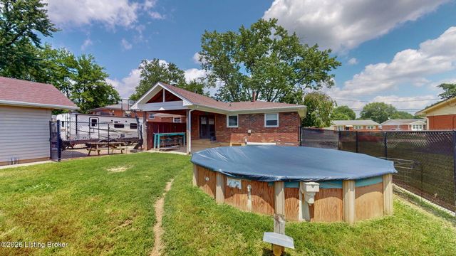 8504 Cotswold Dr, Louisville, KY 40258