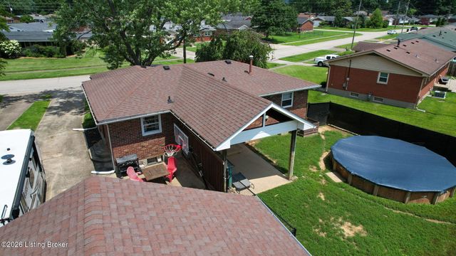 8504 Cotswold Dr, Louisville, KY 40258