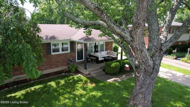 8504 Cotswold Dr, Louisville, KY 40258