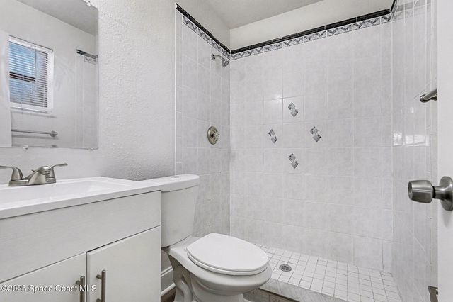 1026 Camden Avenue NW, Palm Bay, FL 32907