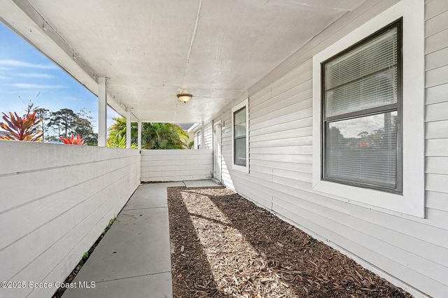 1026 Camden Avenue NW, Palm Bay, FL 32907