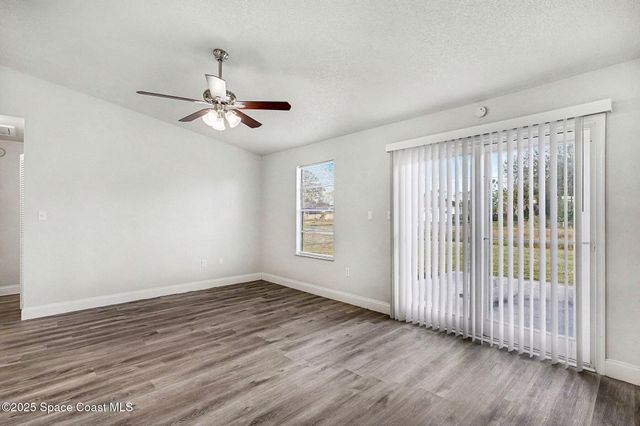 1026 Camden Avenue NW, Palm Bay, FL 32907