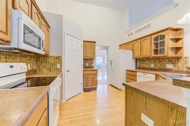 819 Hidden Spring Drive, St Charles, MO 63304