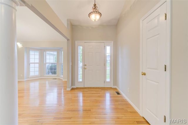 819 Hidden Spring Drive, St Charles, MO 63304